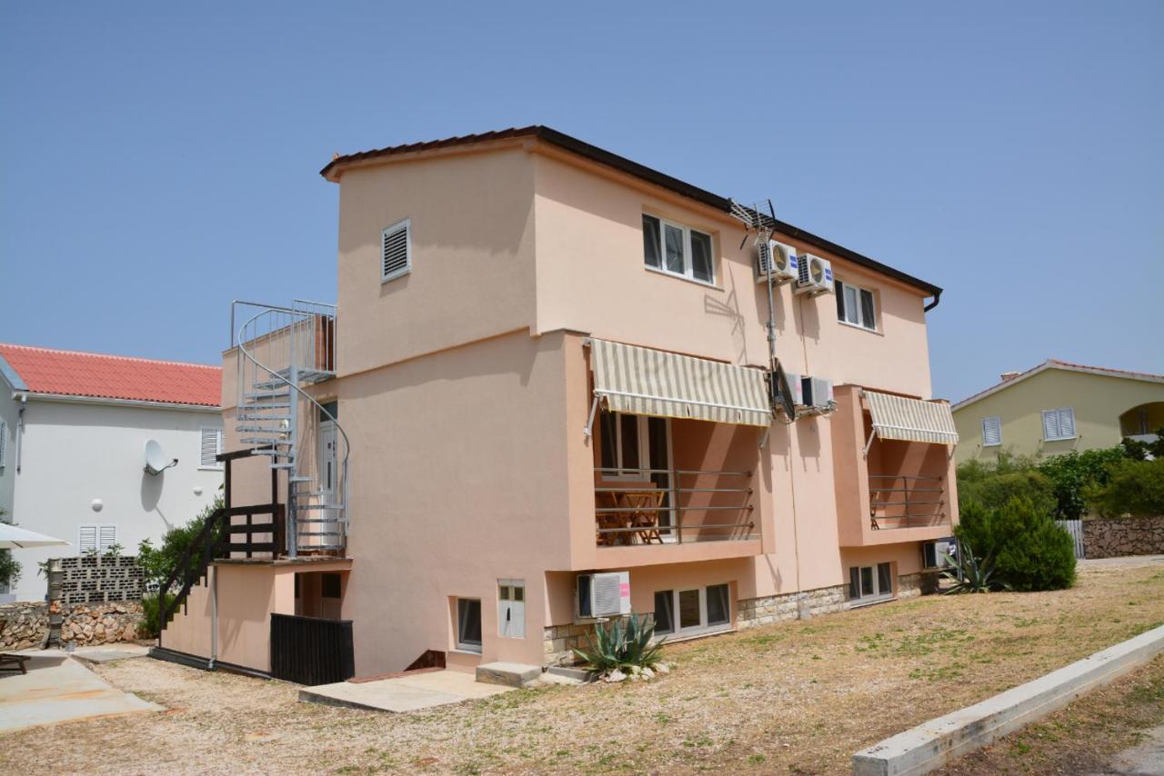 Apartments Marina Ražanac Eksteriør bilde