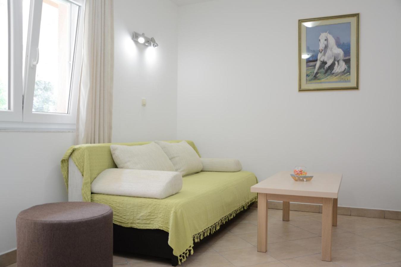Apartments Marina Ražanac Rom bilde