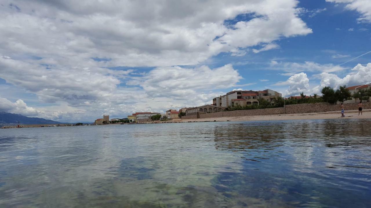Apartments Marina Ražanac Eksteriør bilde